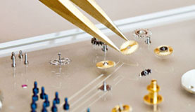 合肥百达翡丽指定维修门店打开表壳